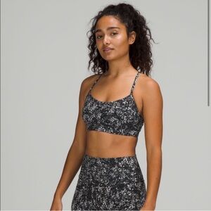 Lululemon Flow Y Bra Nulu *Light Support, A–C Cups
Blossom Overlay Starlight 4